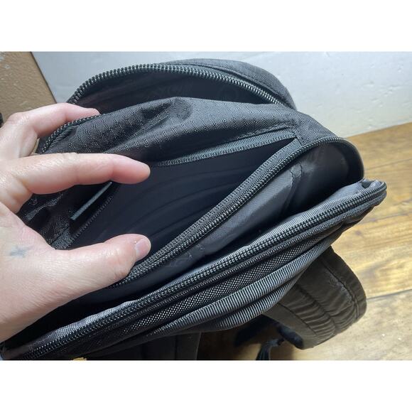 OGIO Shuttle Pack Black Backpack - Brand New with Tag - Picture 9 of 11